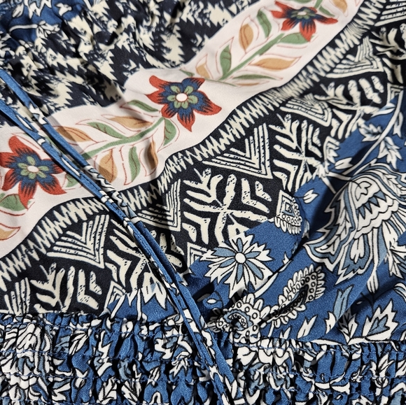 Joie Smocked Puff Sleeve Cropped Blouse Tassel Top NWT Small - Picture 5 of 9